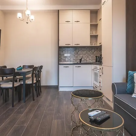 1001 Nights - 2bd Luxury In Apartment